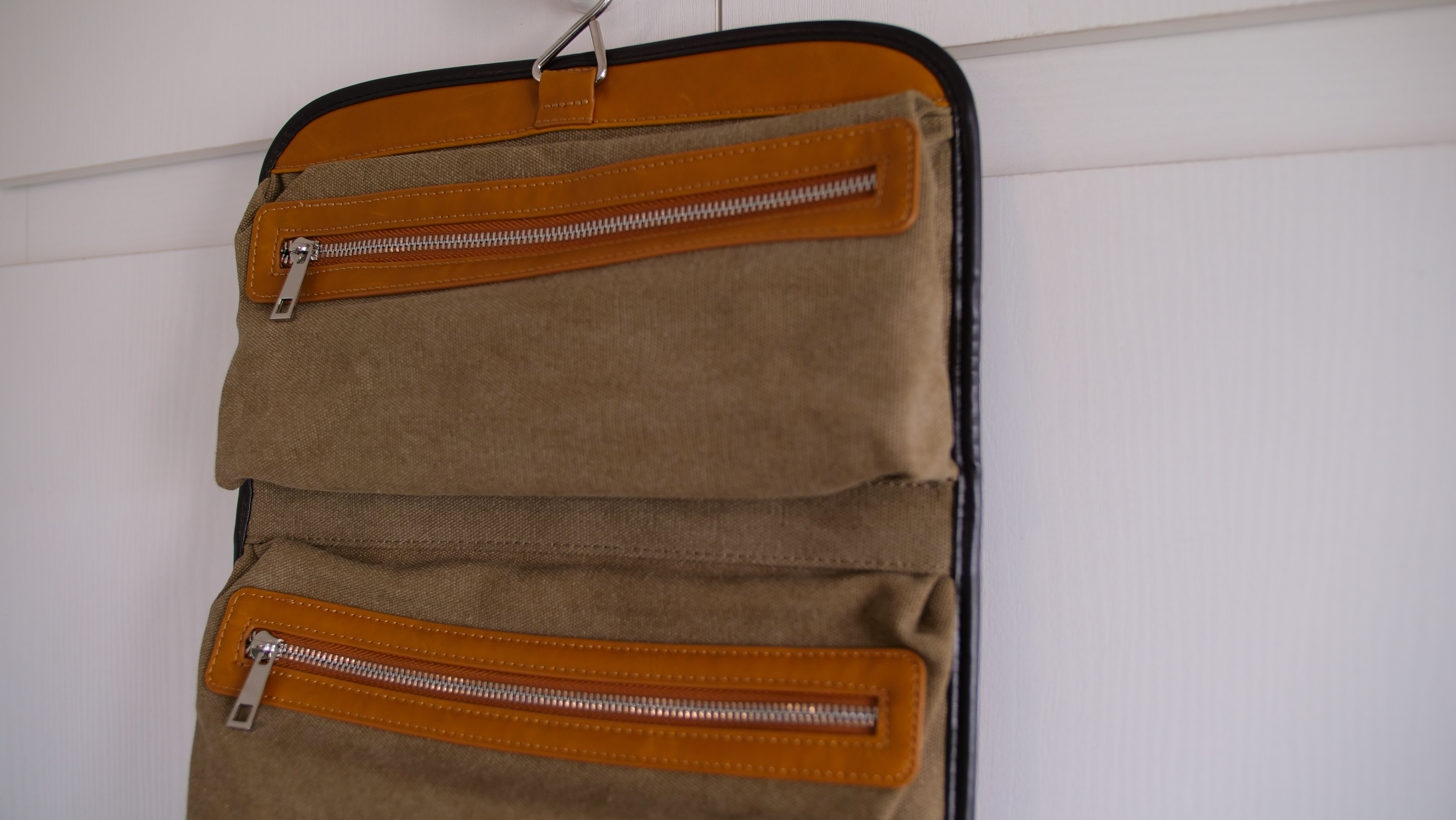 Dopp Kit Hanging