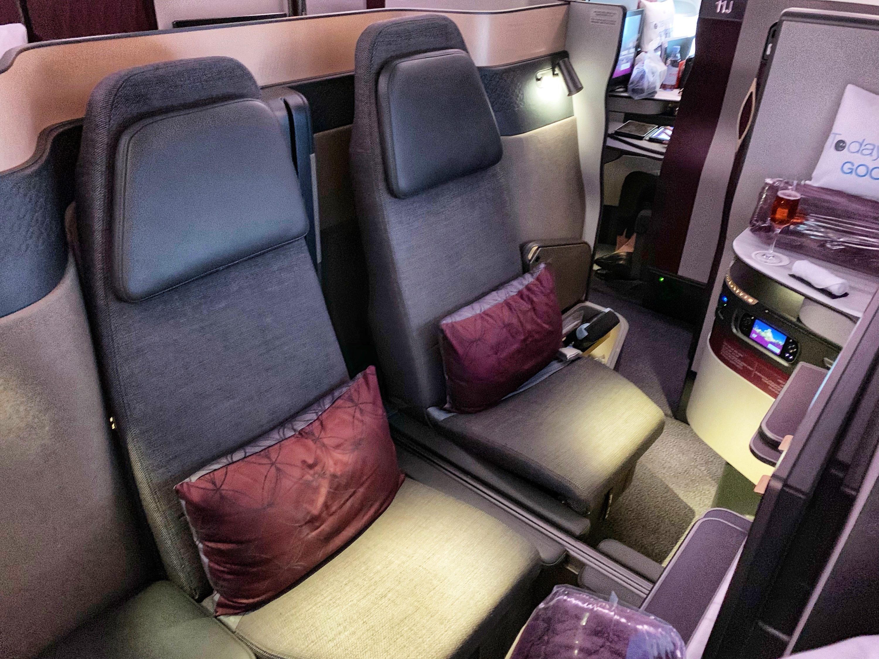 Qatar QSuites, 777, Honeymoon Suite