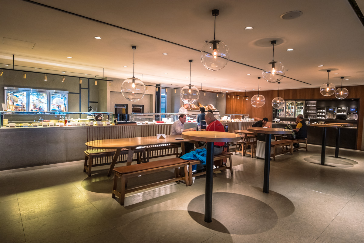 Cathay Pacific Lounge Hong Kong - The Pier - Food Hall Dining