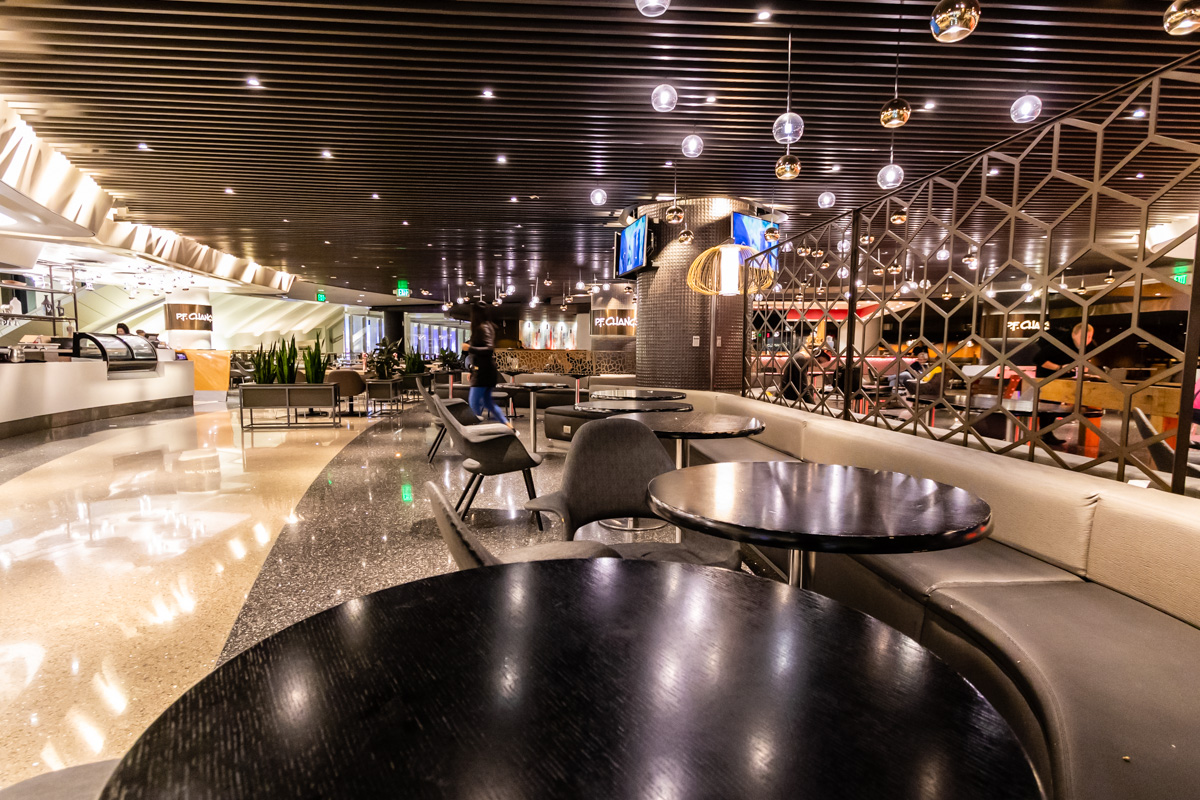 P. F. Chang's at Los Angeles International Airport (LAX) Seating 2