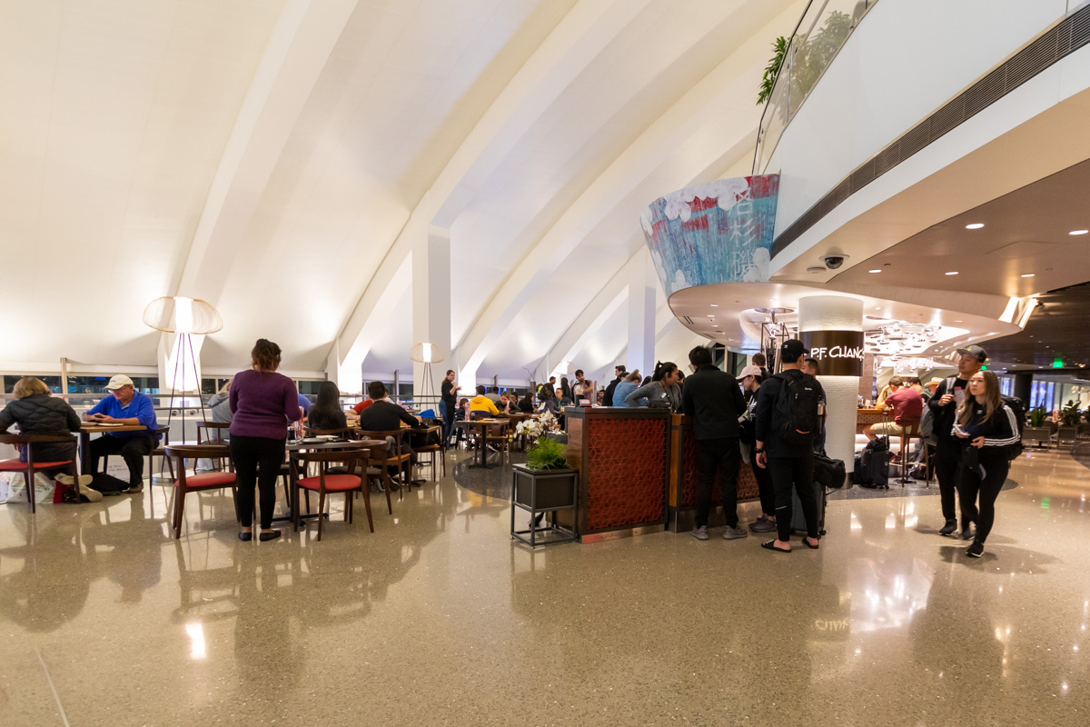 P. F. Chang's at Los Angeles International Airport (LAX) Seating