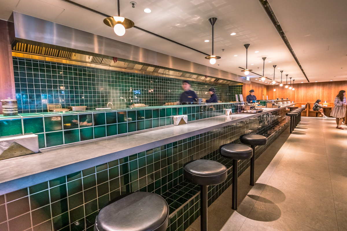 Cathay Pacific Lounge Hong Kong - The Pier - Noodle Bar