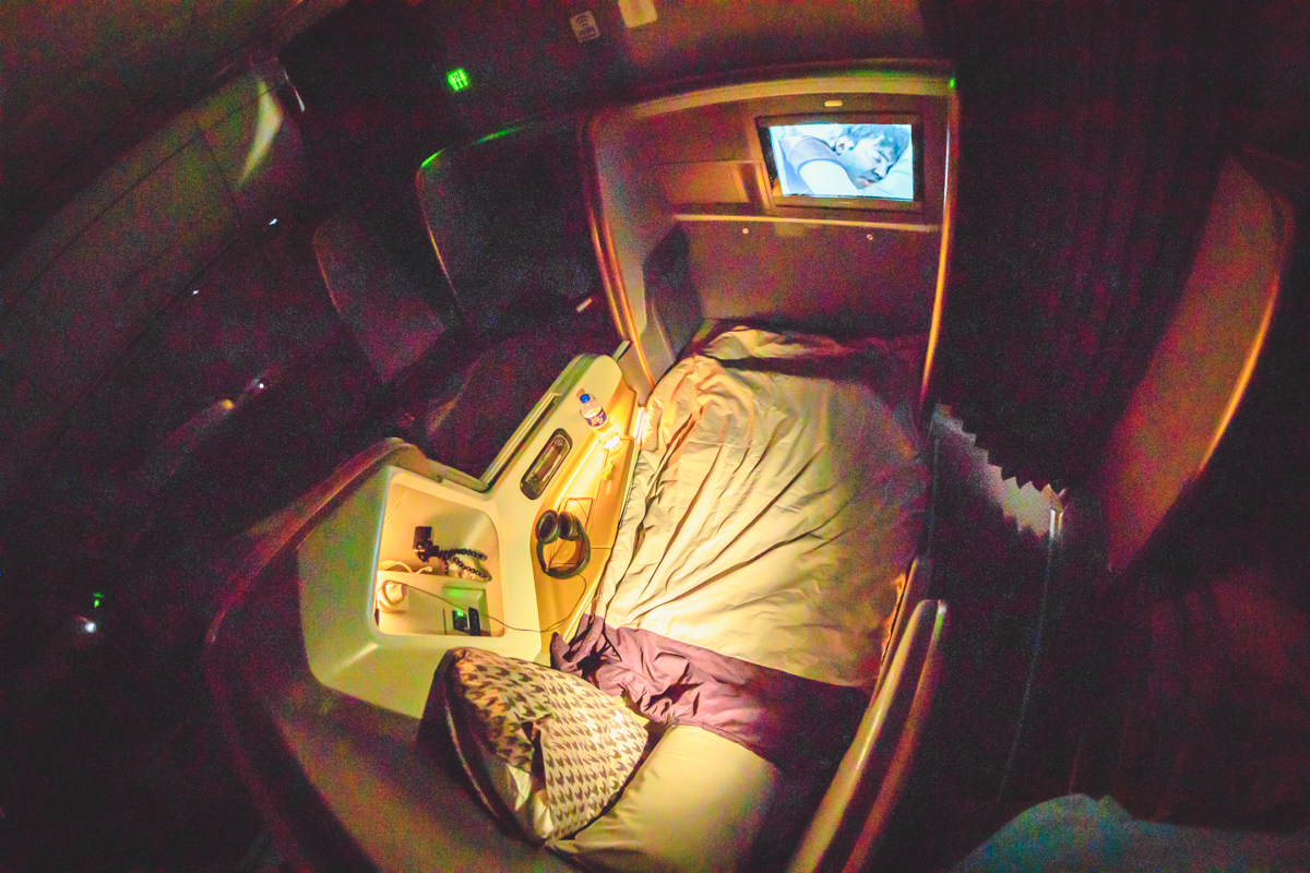 Singapore Airlines Airbus A350 Business Class - Turndown Service