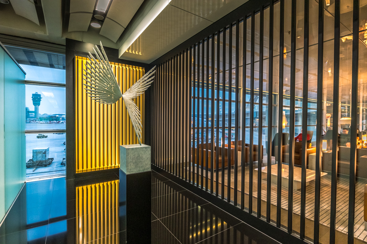 Cathay Pacific Lounge Hong Kong - The Bridge - Entrance Reception