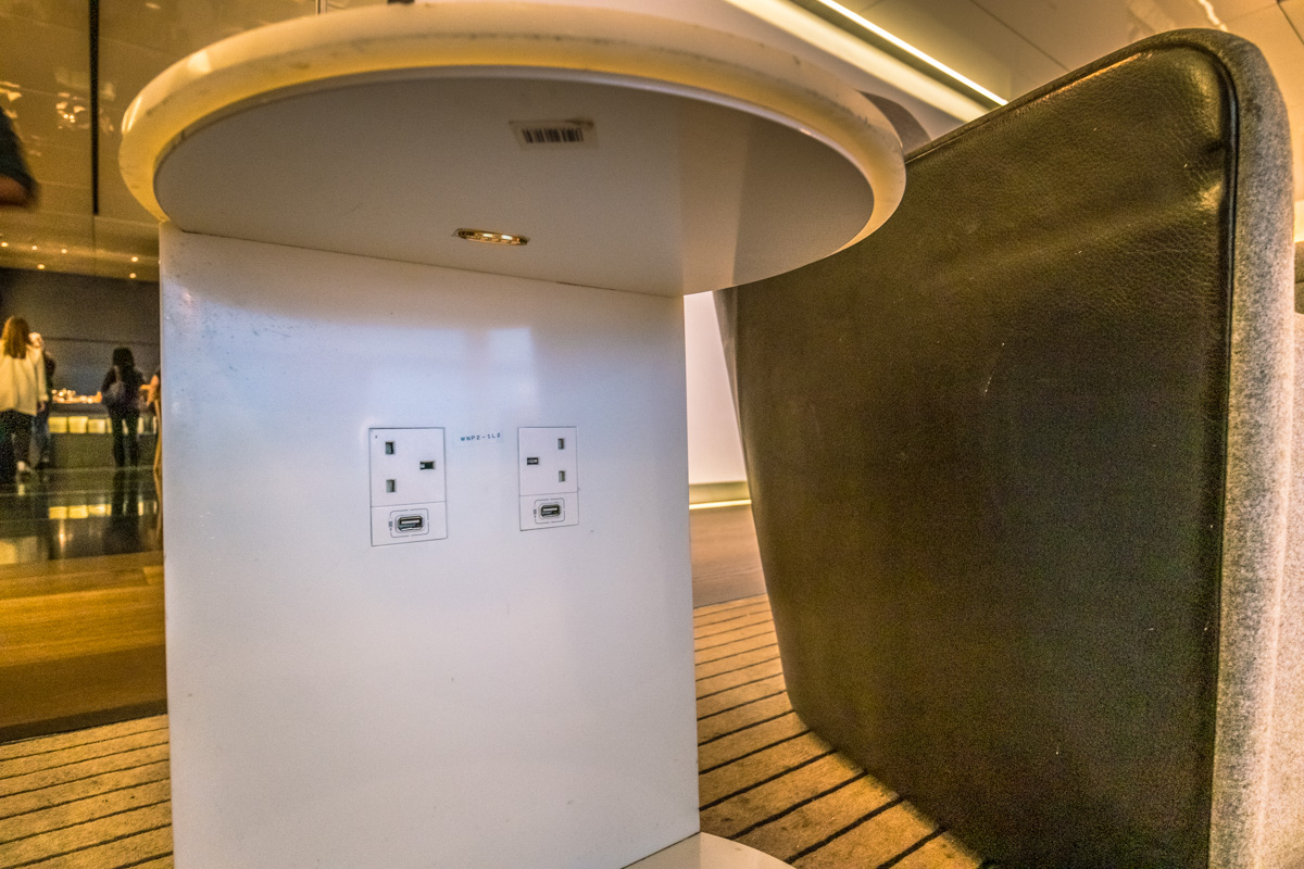 Cathay Pacific Lounge Hong Kong - The Bridge - Power Adapters