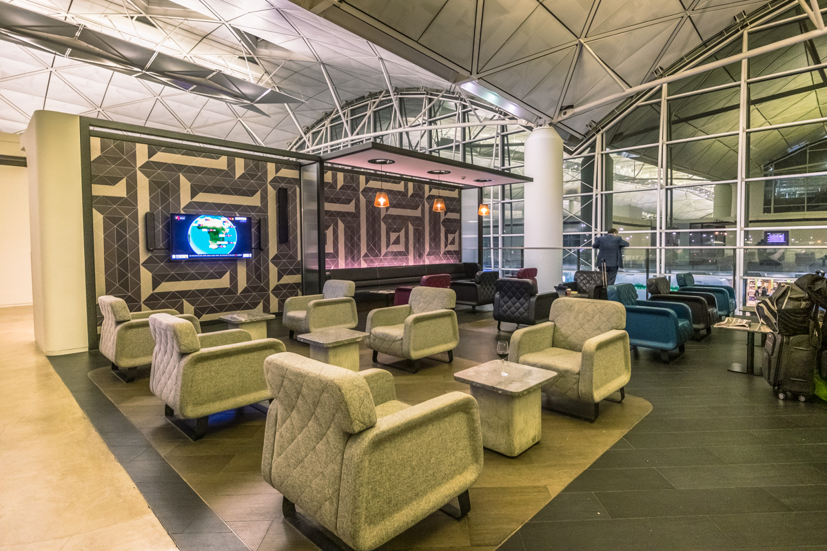 Qantas Hong Kong Lounge - Lounge Seating