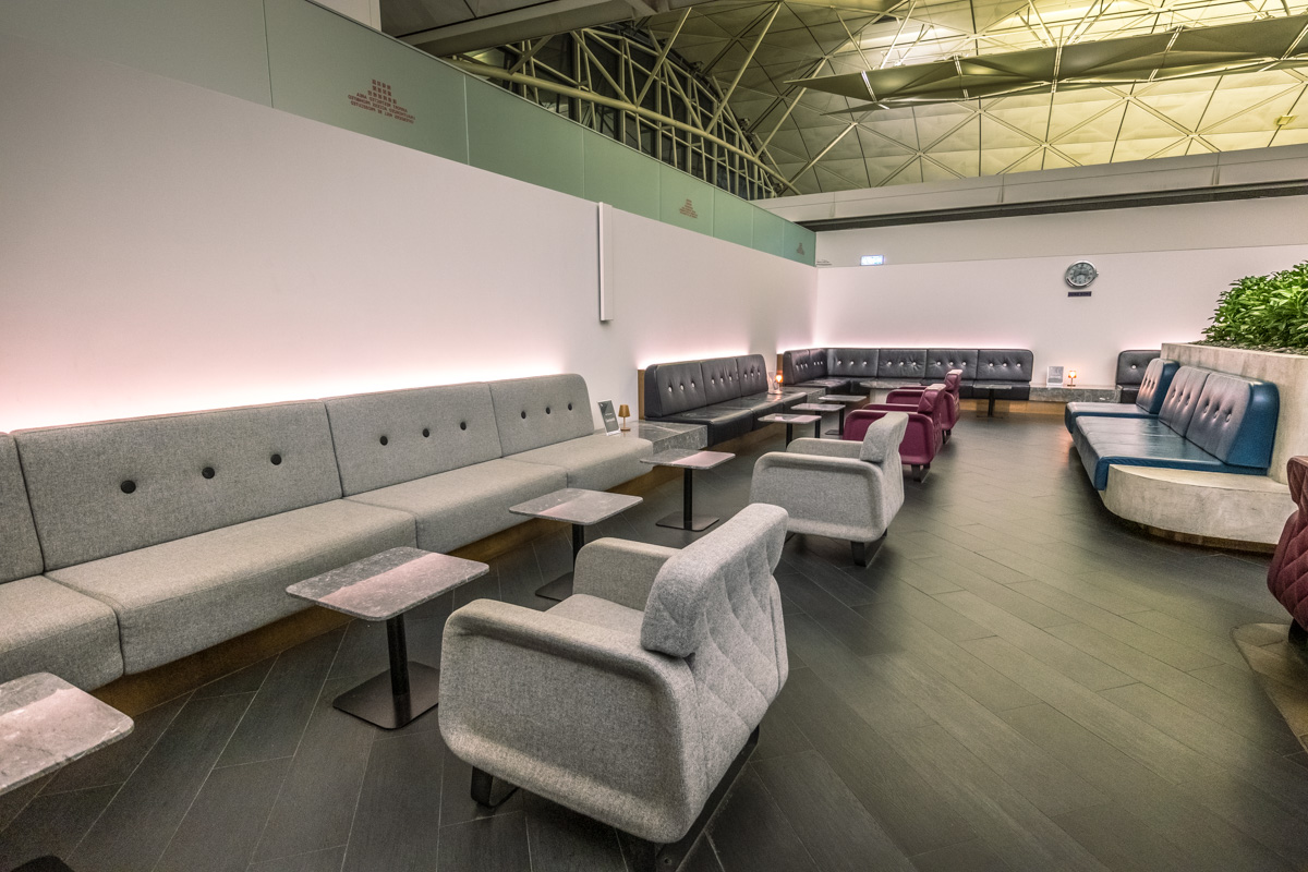 Qantas Hong Kong Lounge - Seating
