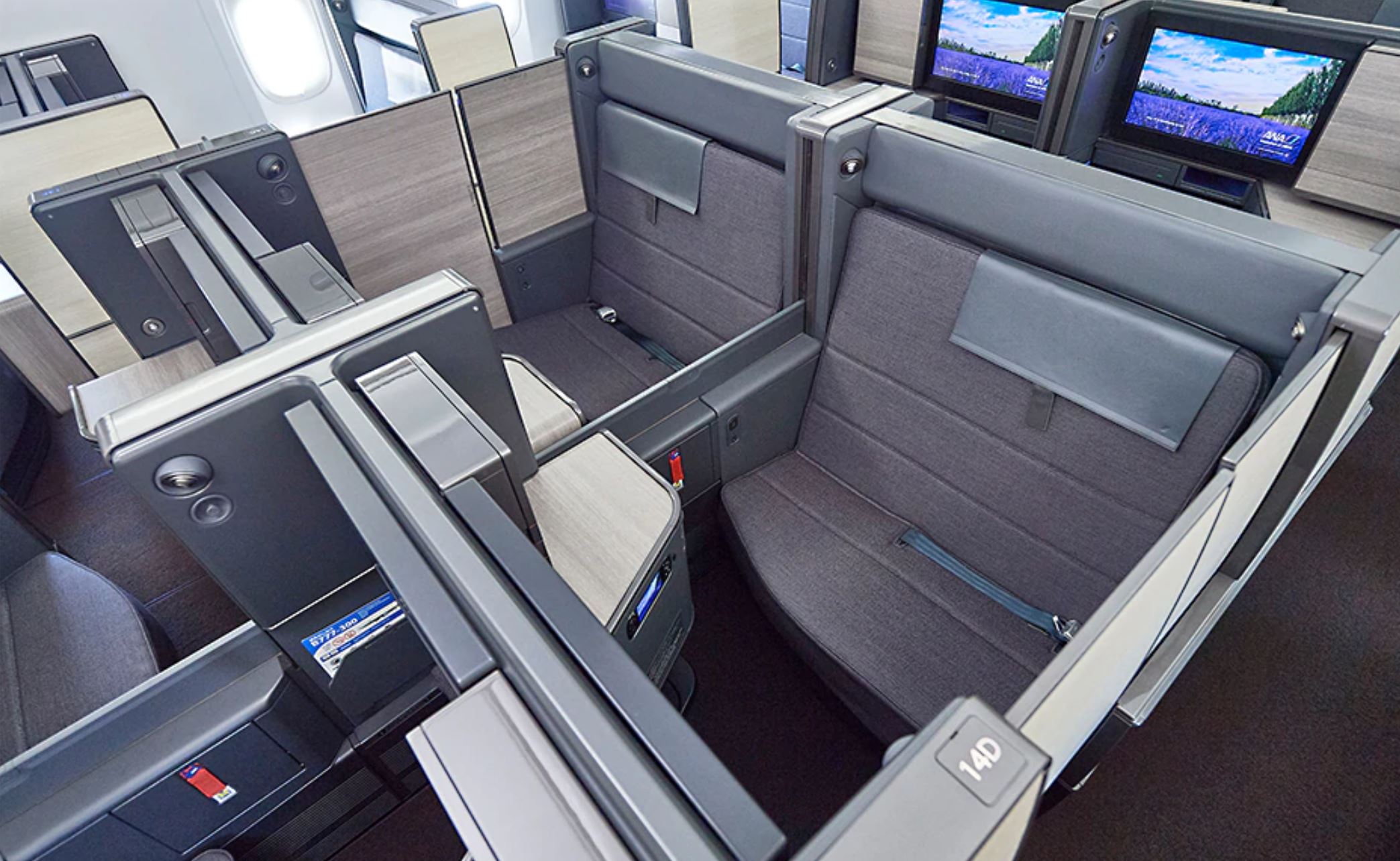 ANA 777-300ER The Room Business Class ANA 777-300ER The Room Business Class