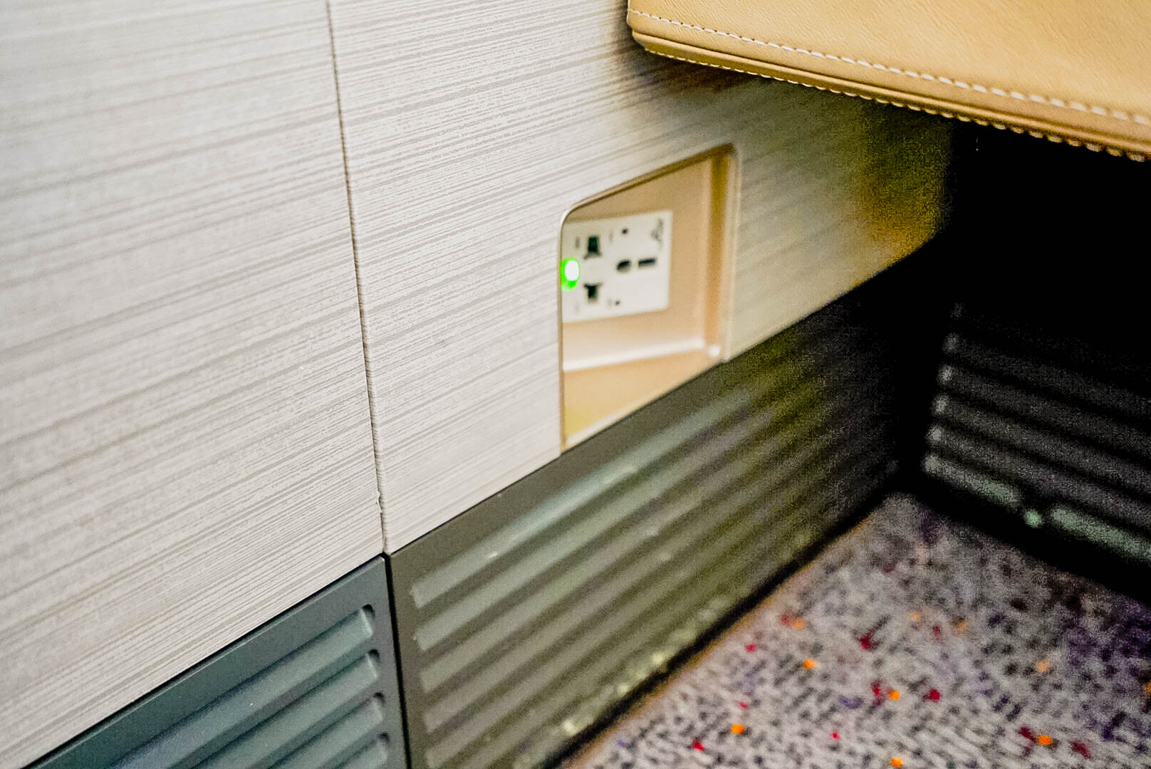 Asiana Airlines A380 First Class Power Socket - Cherag Dubash