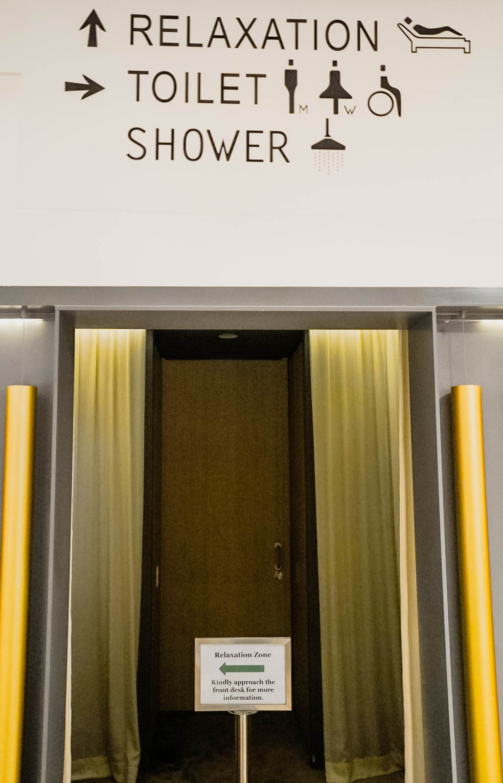 Blossom Lounge Showers Changi Airport T4 - Cherag Dubash