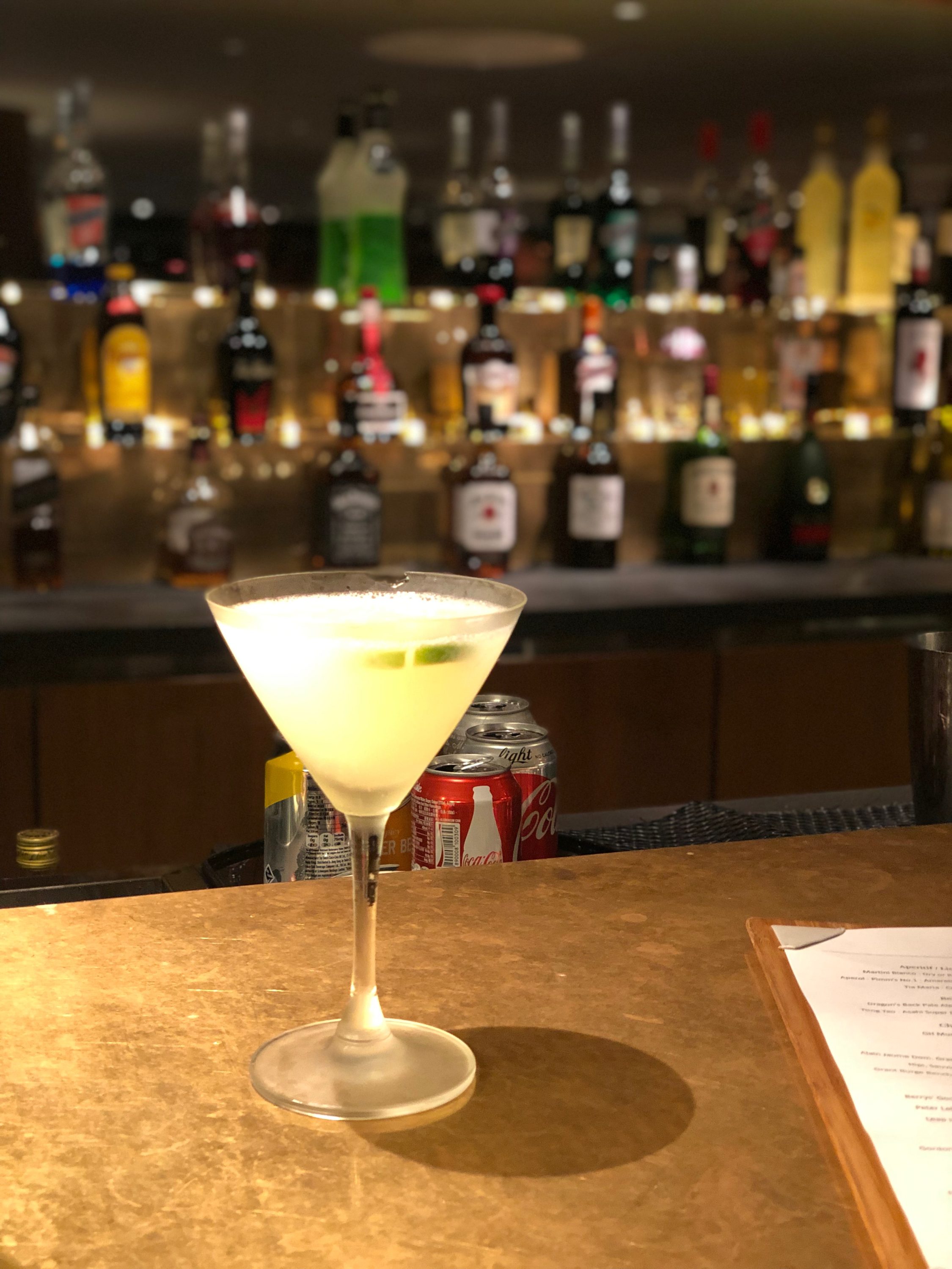 Cathay Pacific Lounge Hong Kong - The Pier - Cocktail