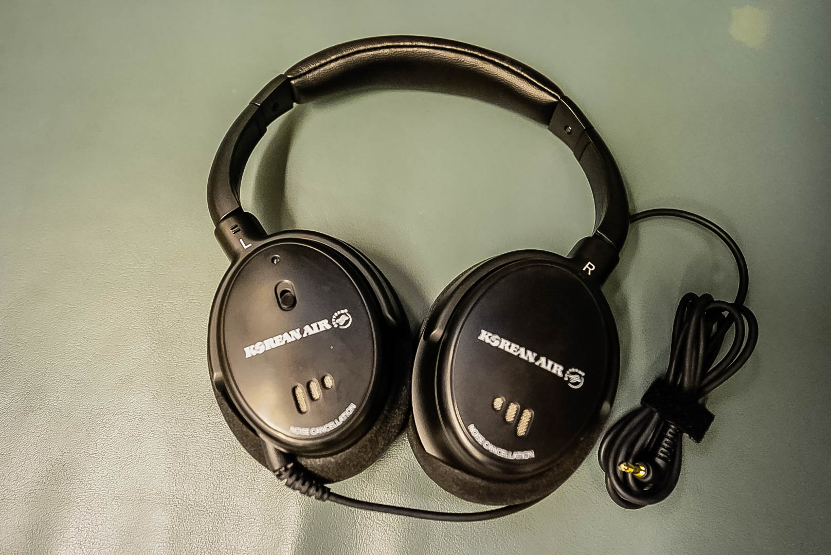 Korean Air Boeing 777 First Class Headphones - Cherag Dubash