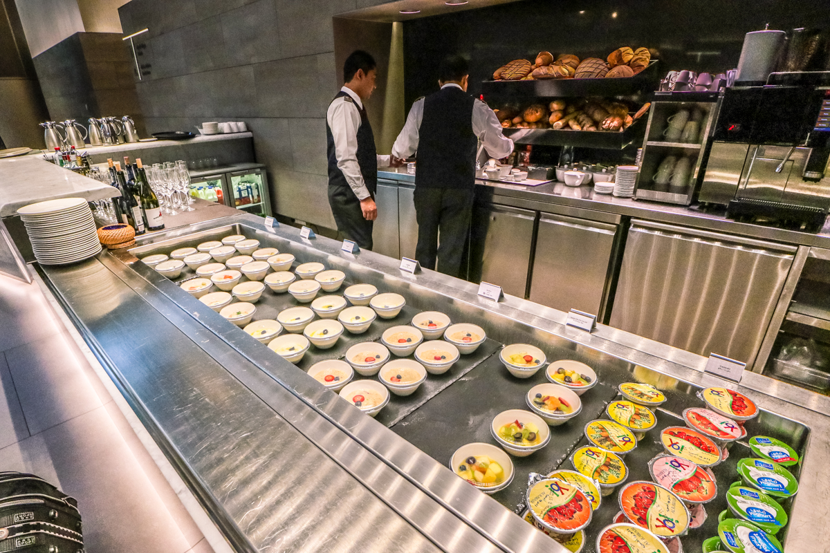 Qatar Airways Al Mourjan Lounge - Cafe Light Bites