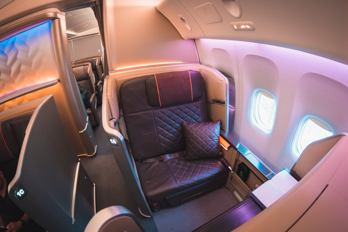 Singapore Airlines Boeing 777 First Class - Front Front