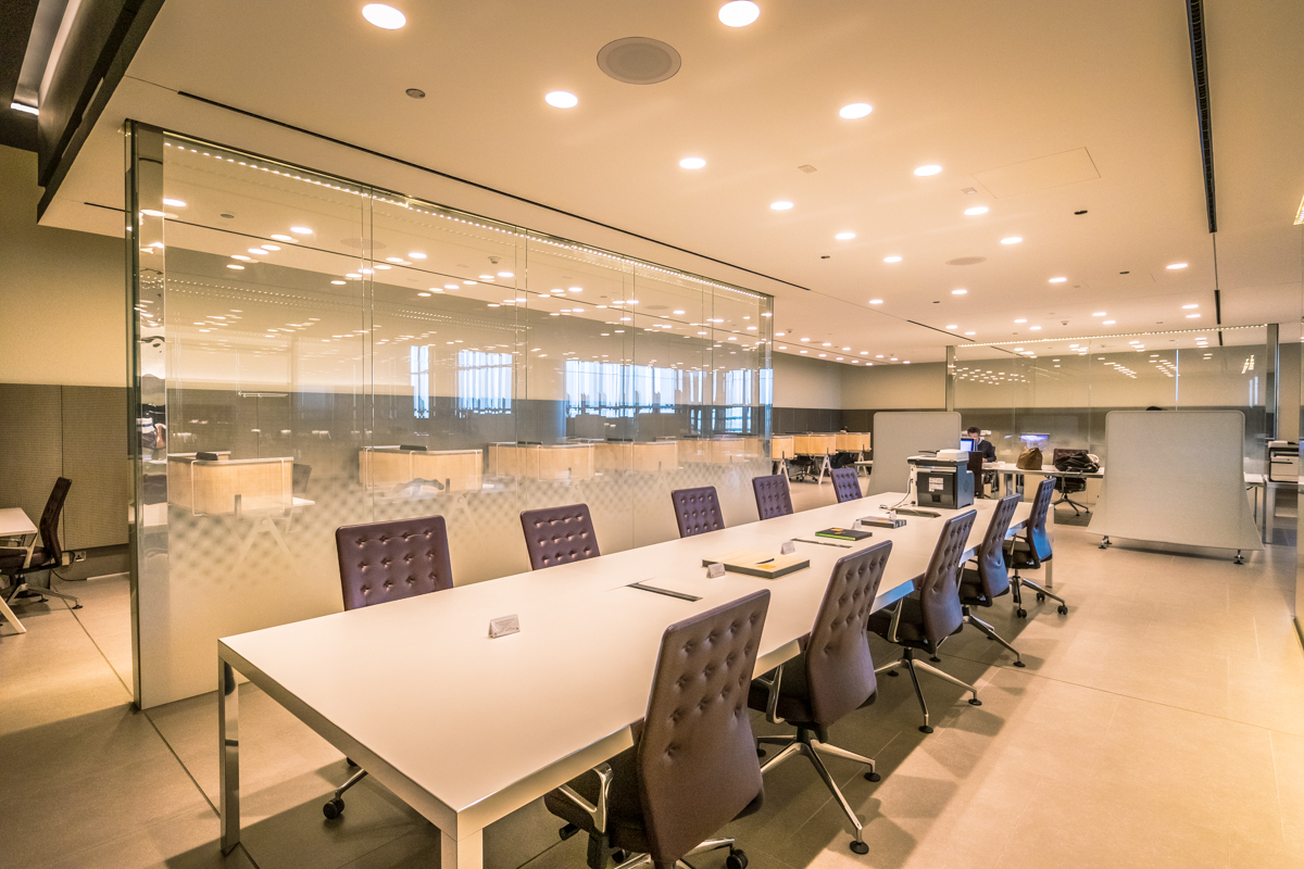 Qatar Airways Al Mourjan Lounge - Business Center