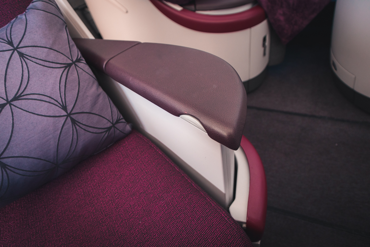 Qatar Airways Airbus A350 Business Class - Motorized Armrest