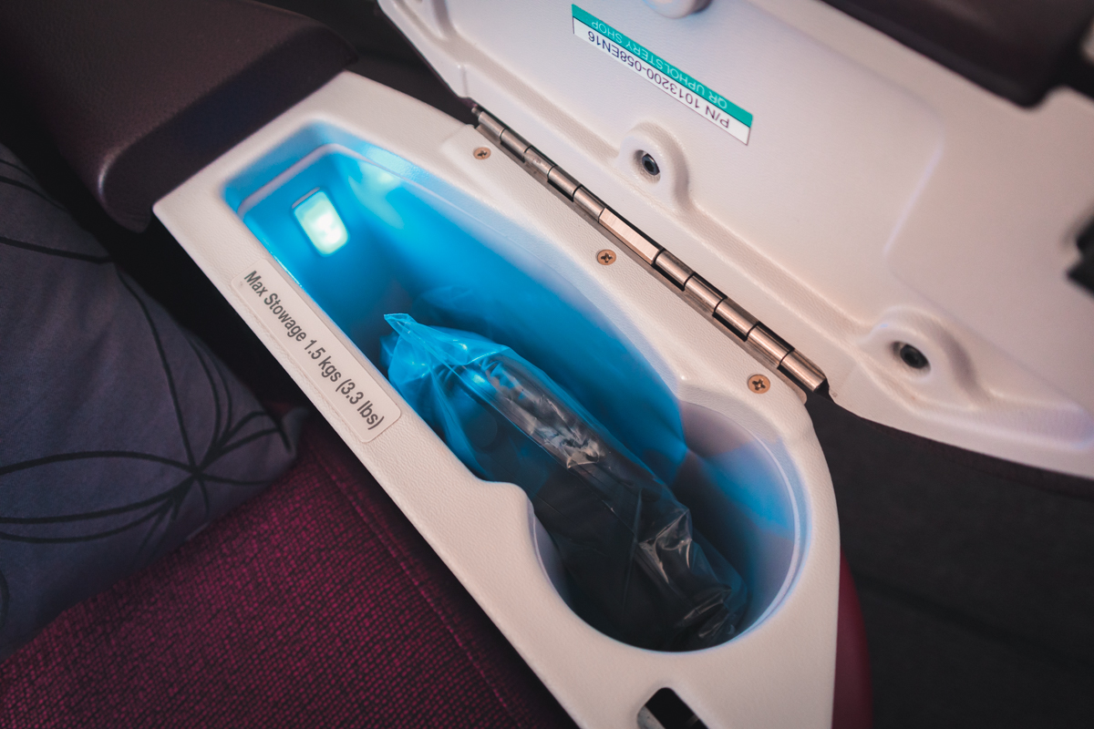 Qatar Airways Airbus A350 Business Class - Armrest Storage