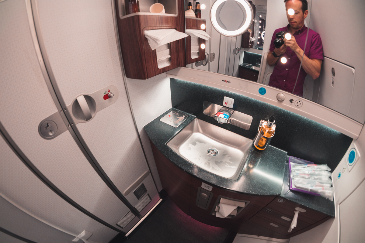 Qatar Airways Airbus A350 Business Class - Toilet