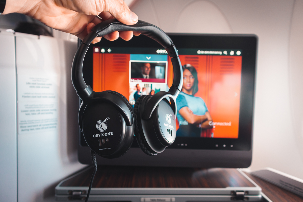 Qatar Airways Airbus A350 Business Class - Noise Cancelling Head