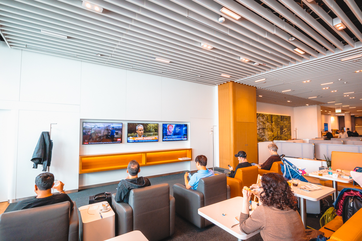 Lufthansa Business Lounge Munich - TV Zone
