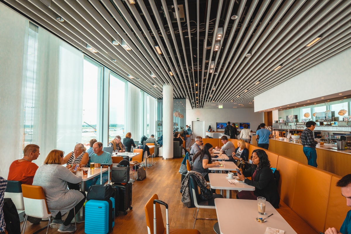 Lufthansa Business Lounge Munich - Dining Area