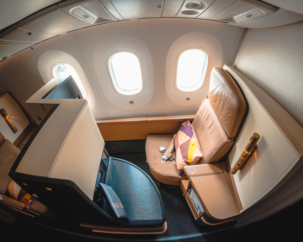 Etihad Airways Boeing 787-9 Business Class Window Seat 6K