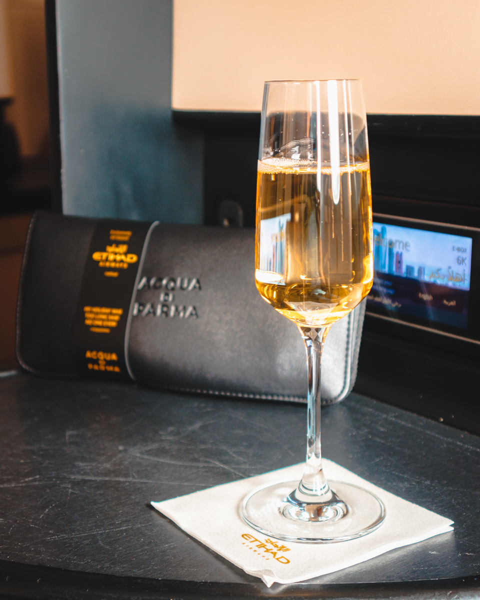 Etihad Airways Boeing 787-9 Business Class Pre-Departure Champange