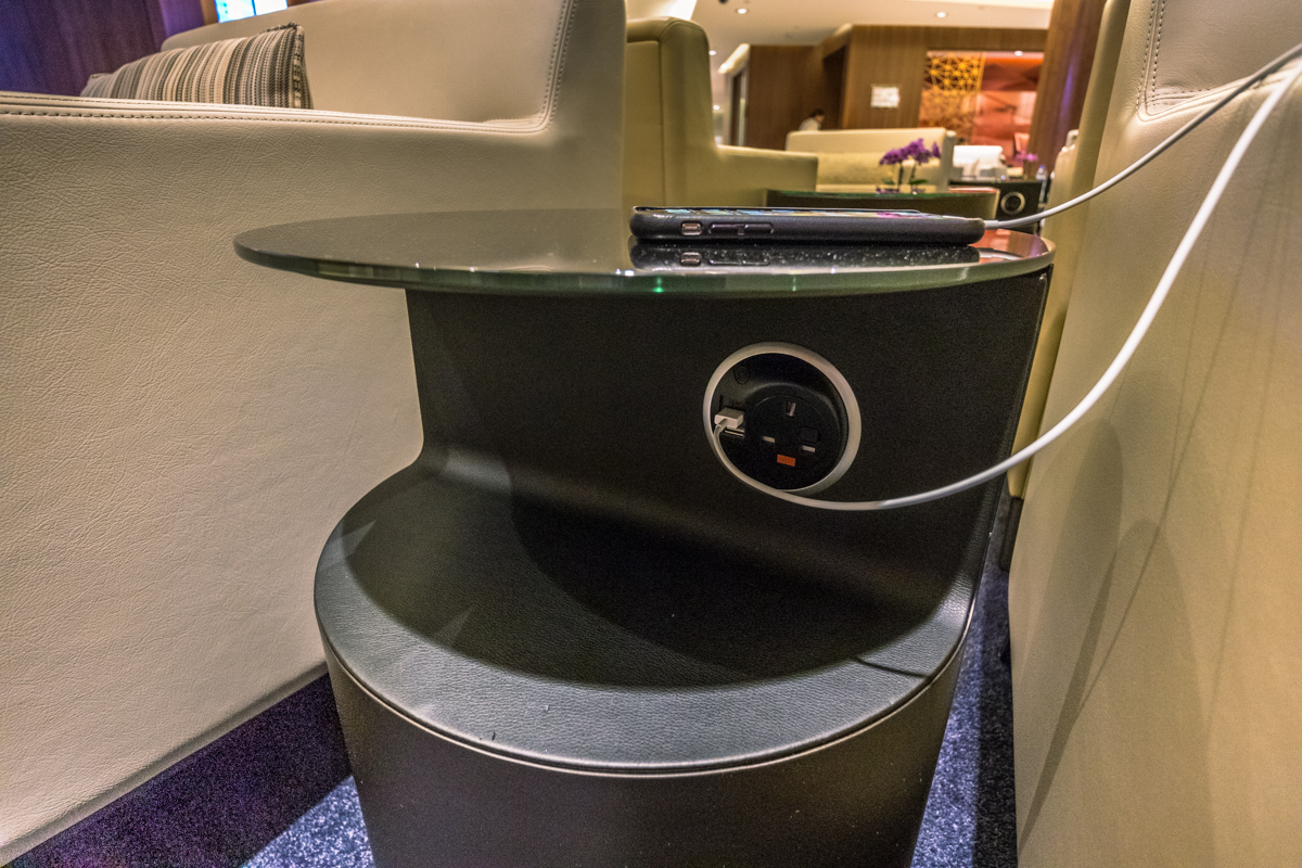 Etihad Airways First Class Lounge Abu Dhabi Power