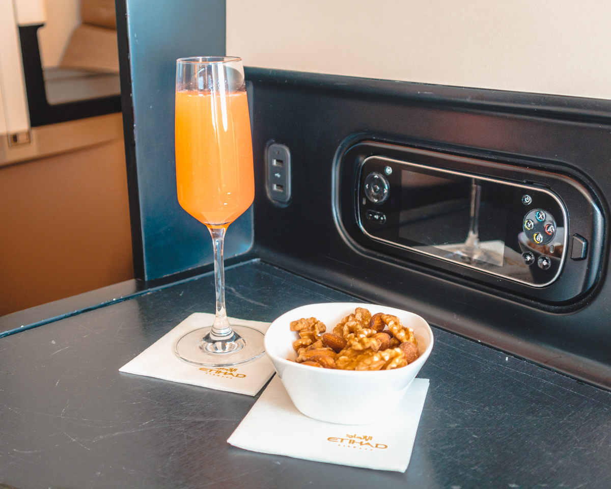 Etihad Airways Boeing 787-9 Business Class Post-Take-Off Bellini