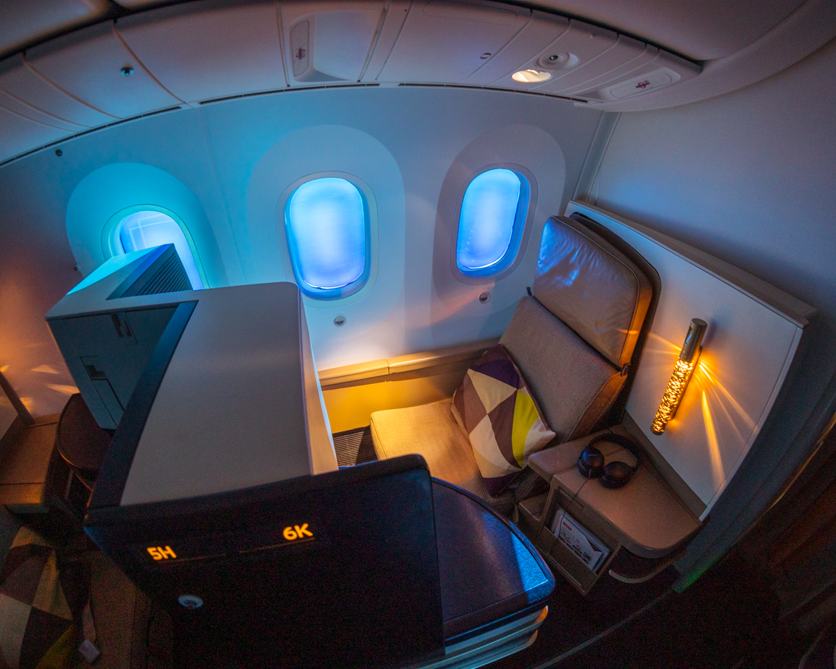 Etihad Airways Boeing 787-9 --- Business Class Dimming Windows