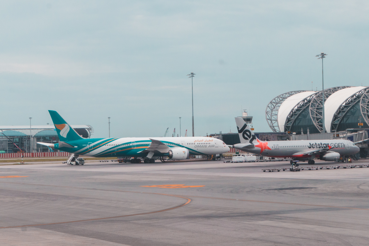Oman Air Boeing 787-9 at Bangkok