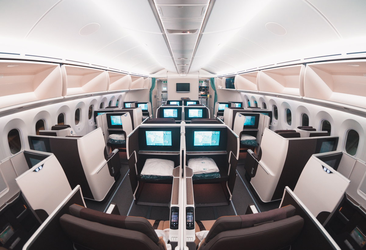 Oman Air Boeing 787-9 Business Class Middle Seats