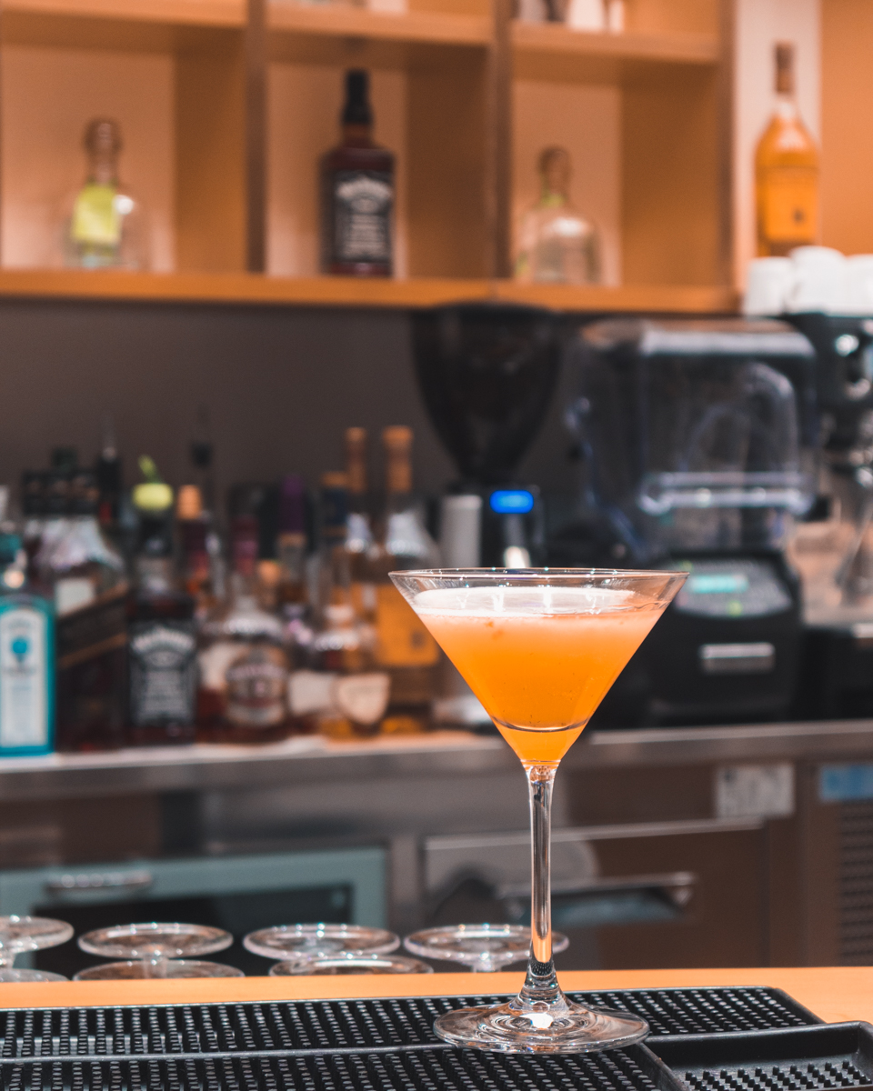 Oman Air First & Business Lounge Muscat Bar Cocktail