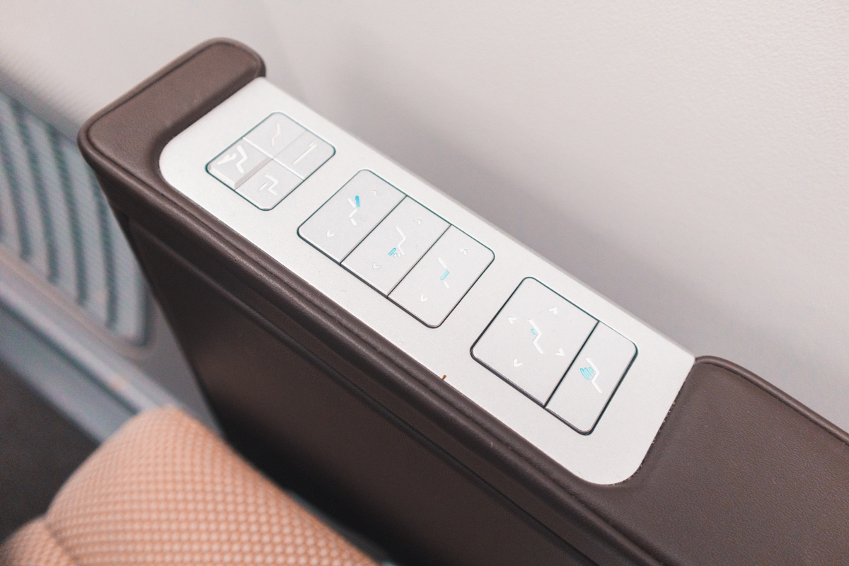 Oman Air Boeing 787-9 Business Class Seat Controls