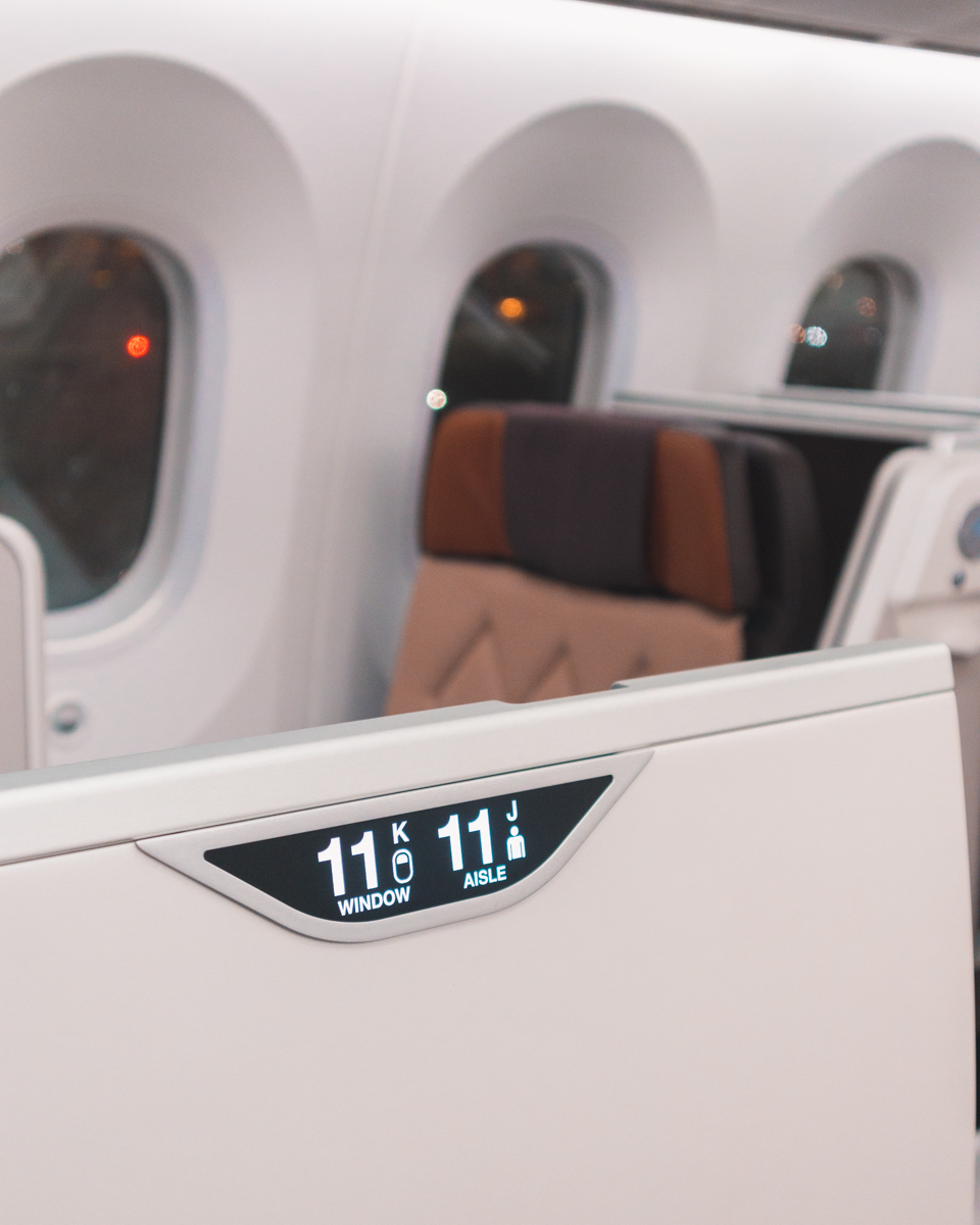 Oman Air Boeing 787-9 Business Class Do Not Disturb Off