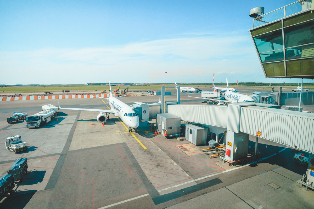 Finnair Lounge Helsinki - Schengen Side Tarmac Views