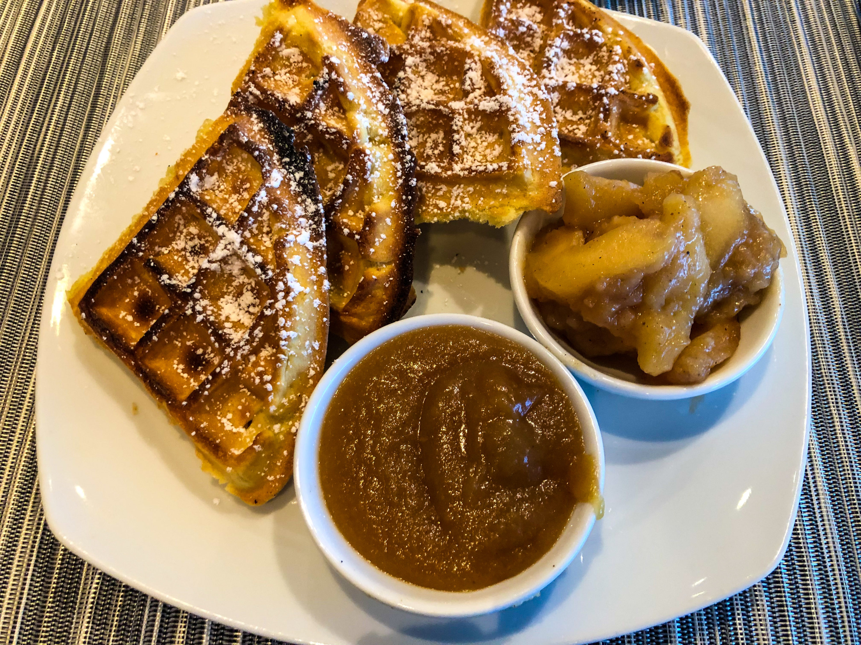 American Airlines Flagship First Dining JFK cinnamon-apple waffles