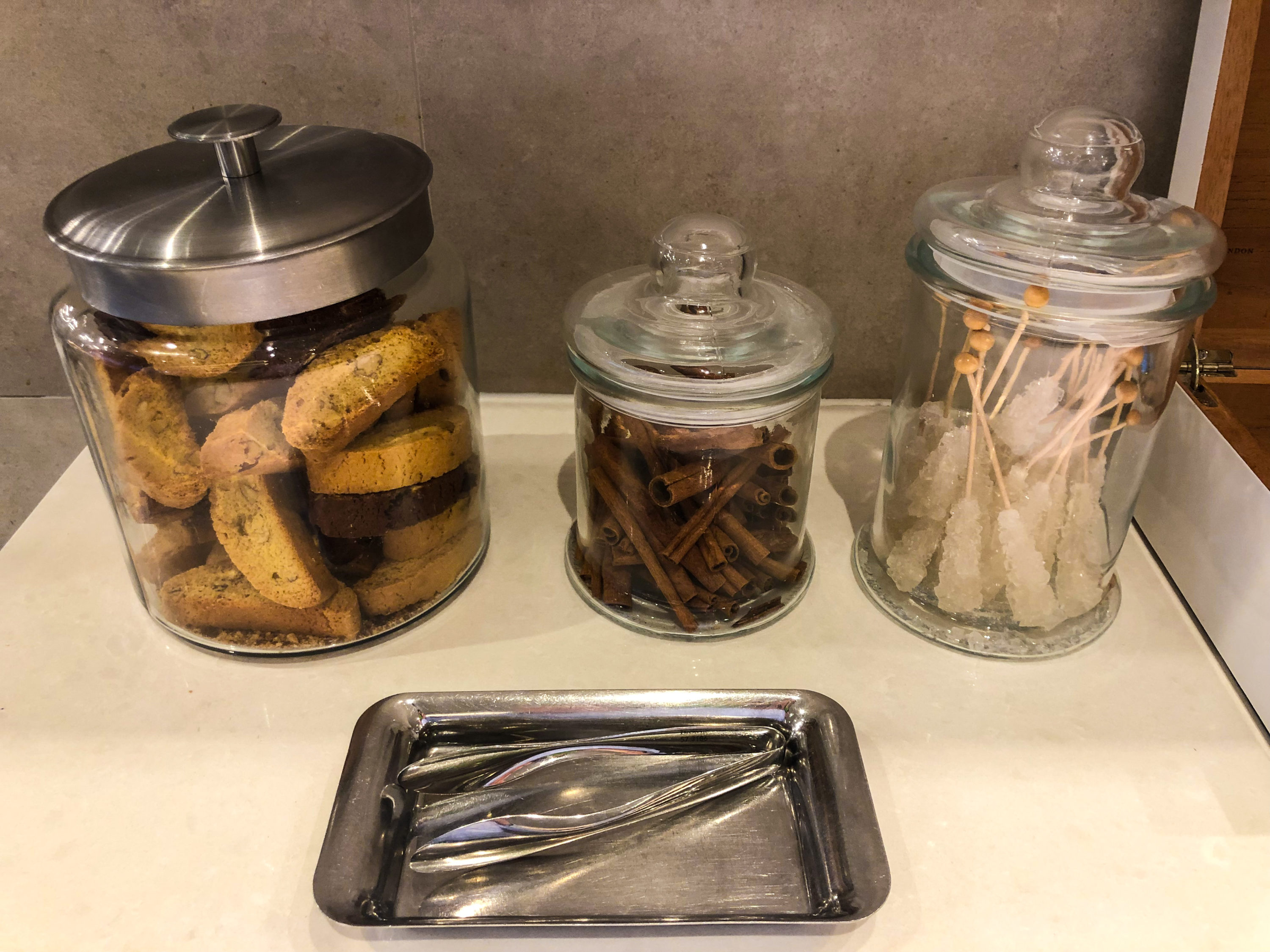 American Airlines Flagship Lounge JFK biscotti, cinnamon, and sugar sticks