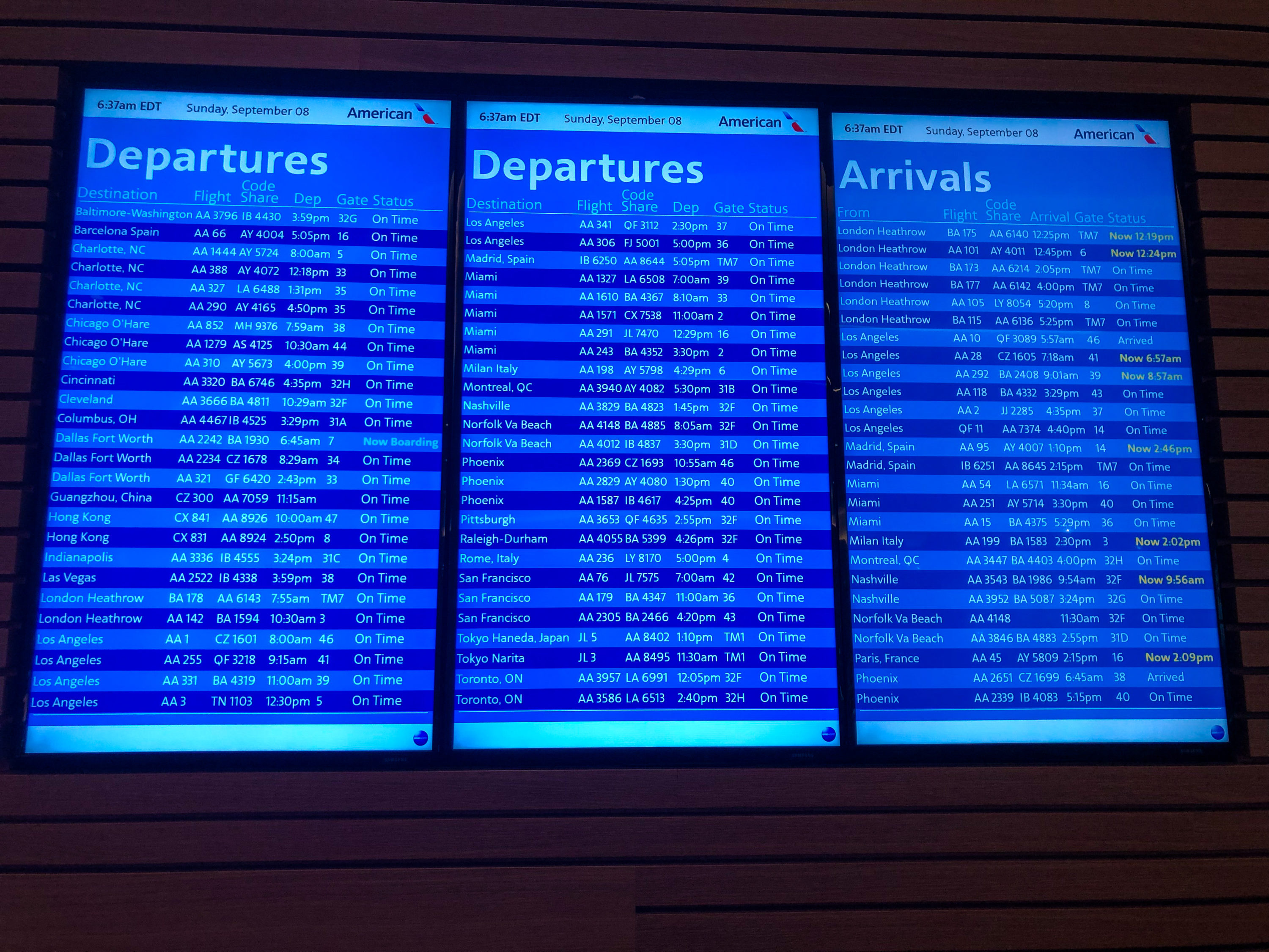 American Airlines Flagship Lounge JFK electronic flight display