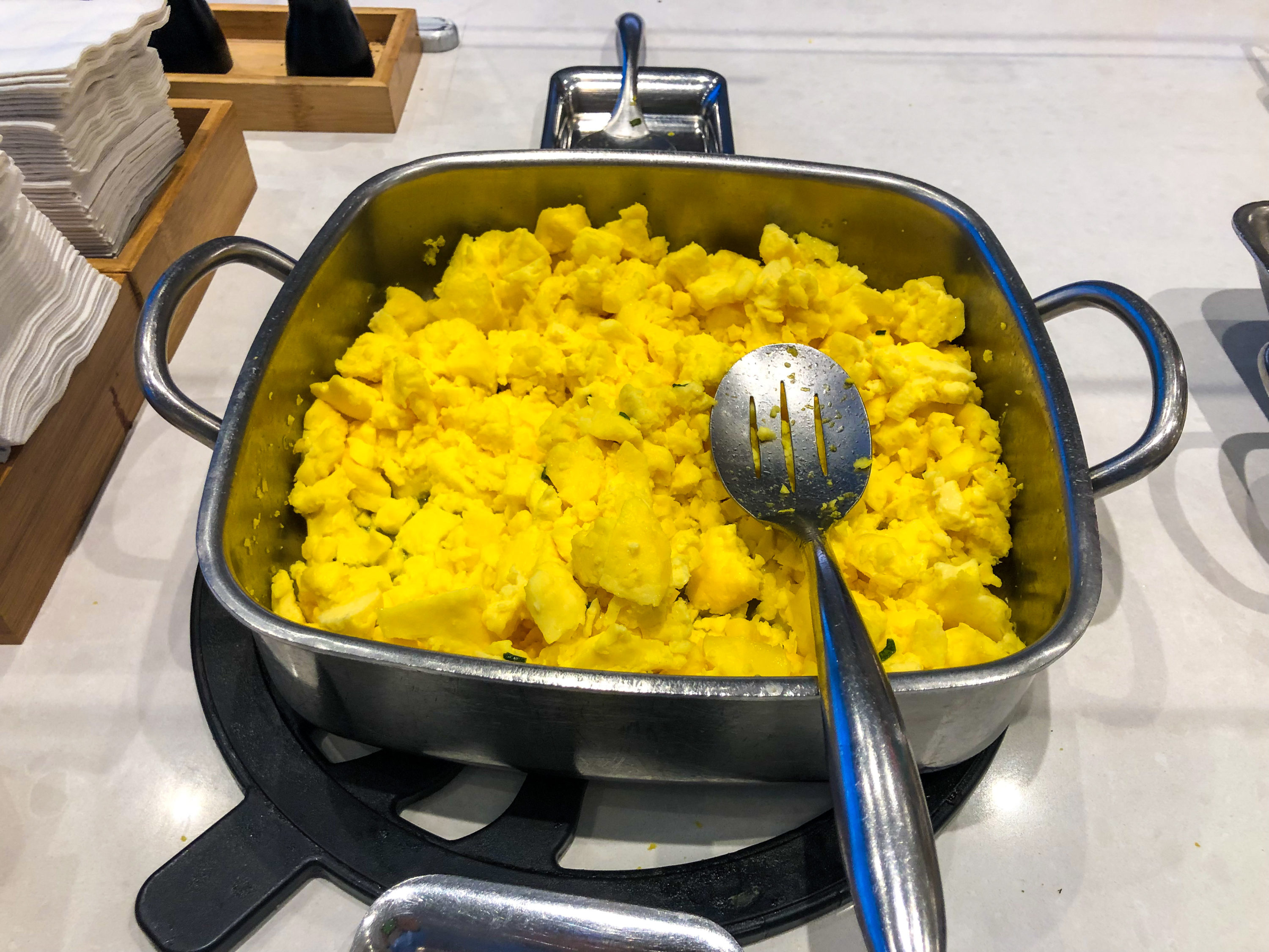 American Airlines Flagship Lounge JFK scrambled eggs