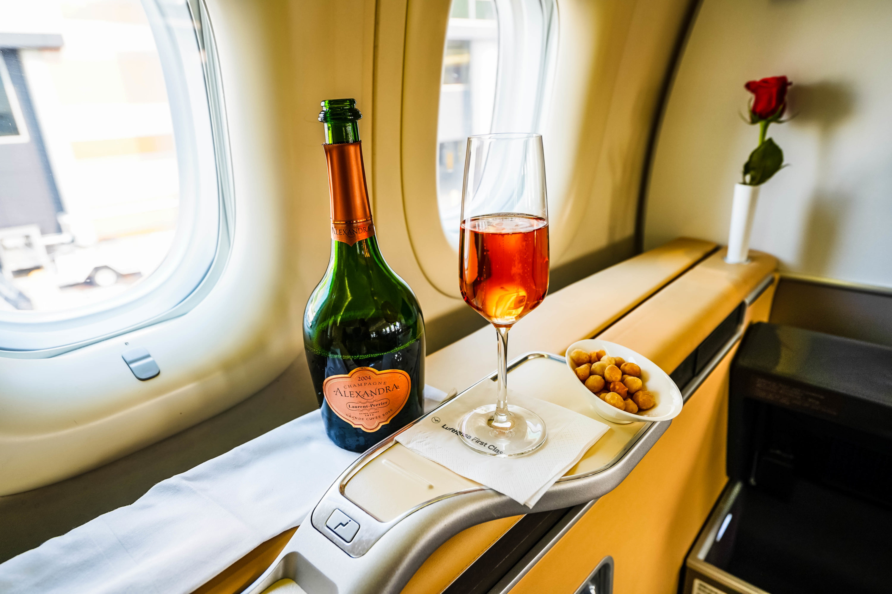 Lufthansa B747-8 First Class Champagne - Cherag Dubash