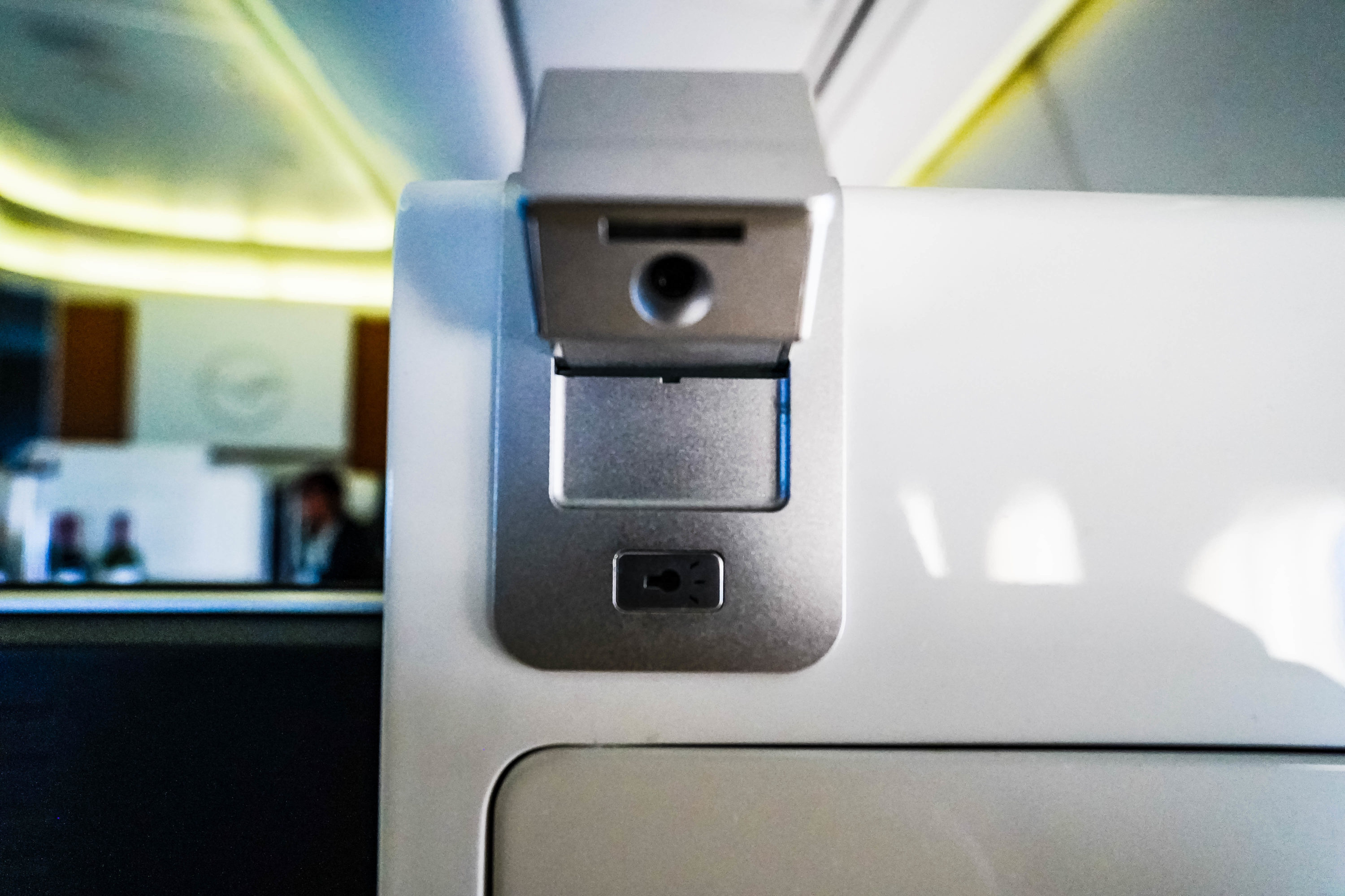 Lufthansa_B747-8 First Class Reading Light - Cherag Dubash