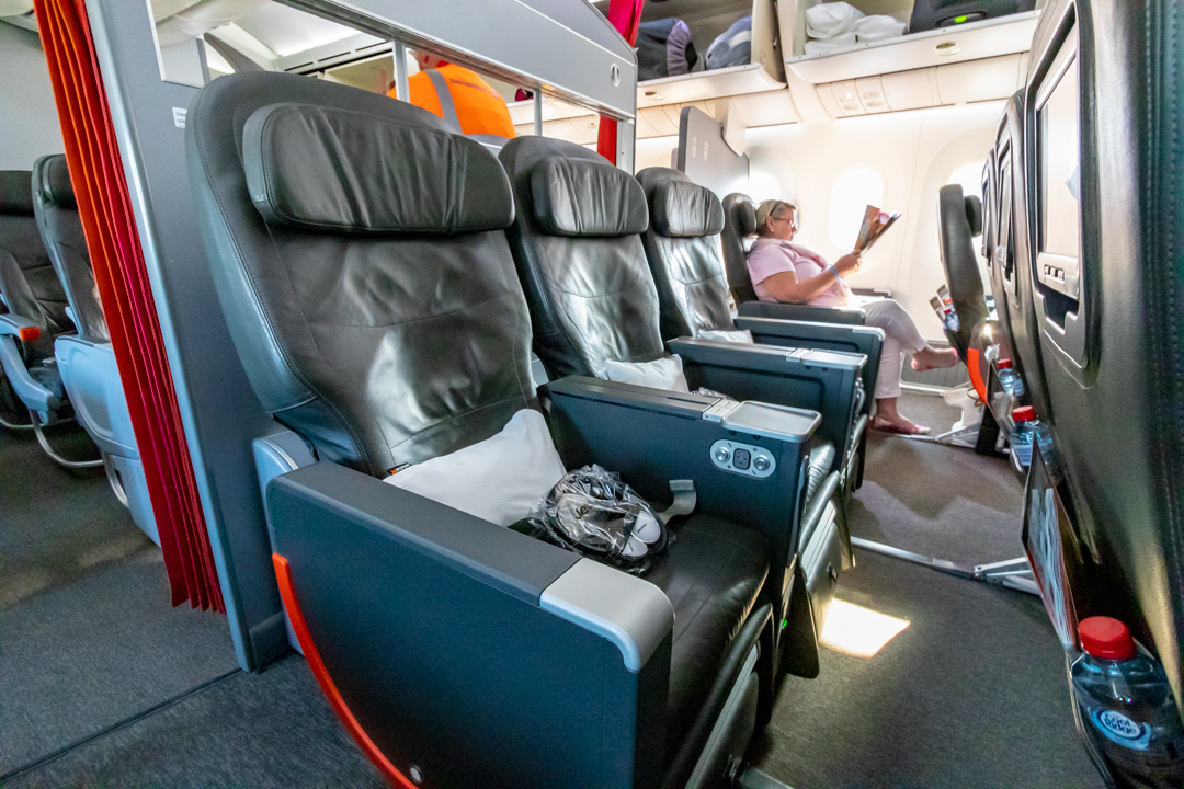 Jetstar Airways Boeing 787-8 Business Class
