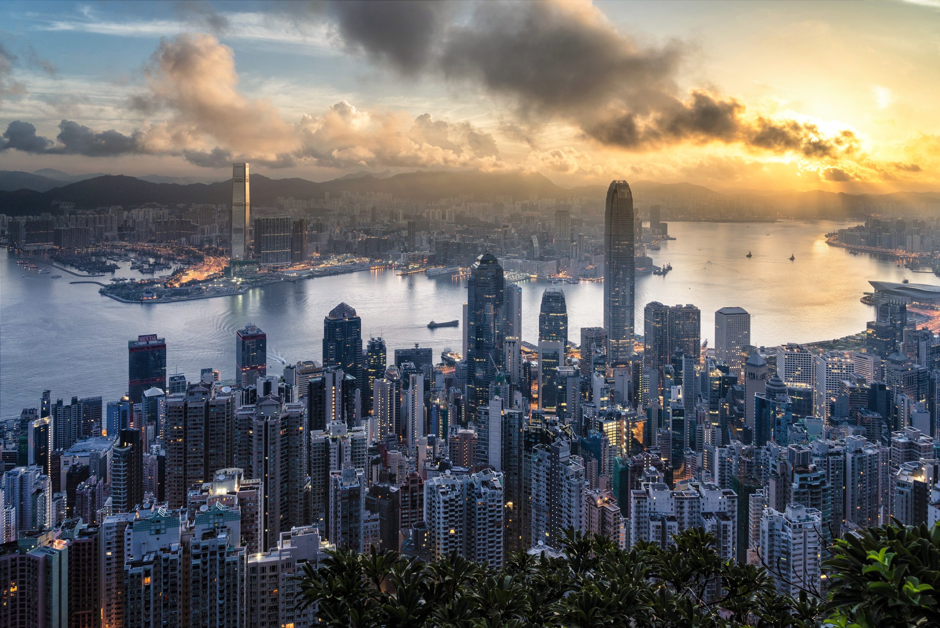 Delta Launches New LAX Flights To Hong Kong And Chicago Delta Launches New LAX Flights To Hong Kong And Chicago