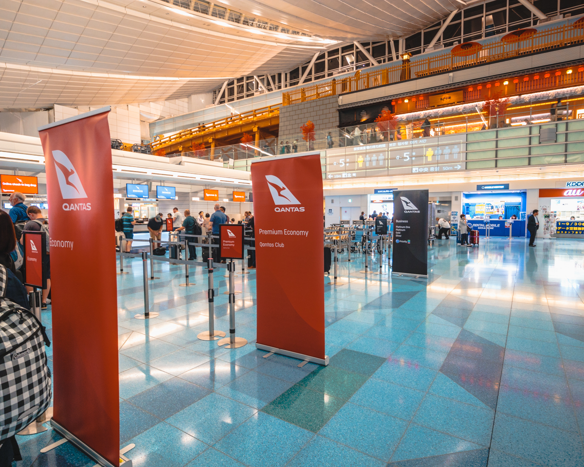 Qantas Check-In Haneda Airport