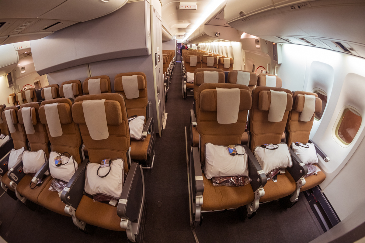 Qantas Boeing 747 Economy Cabin