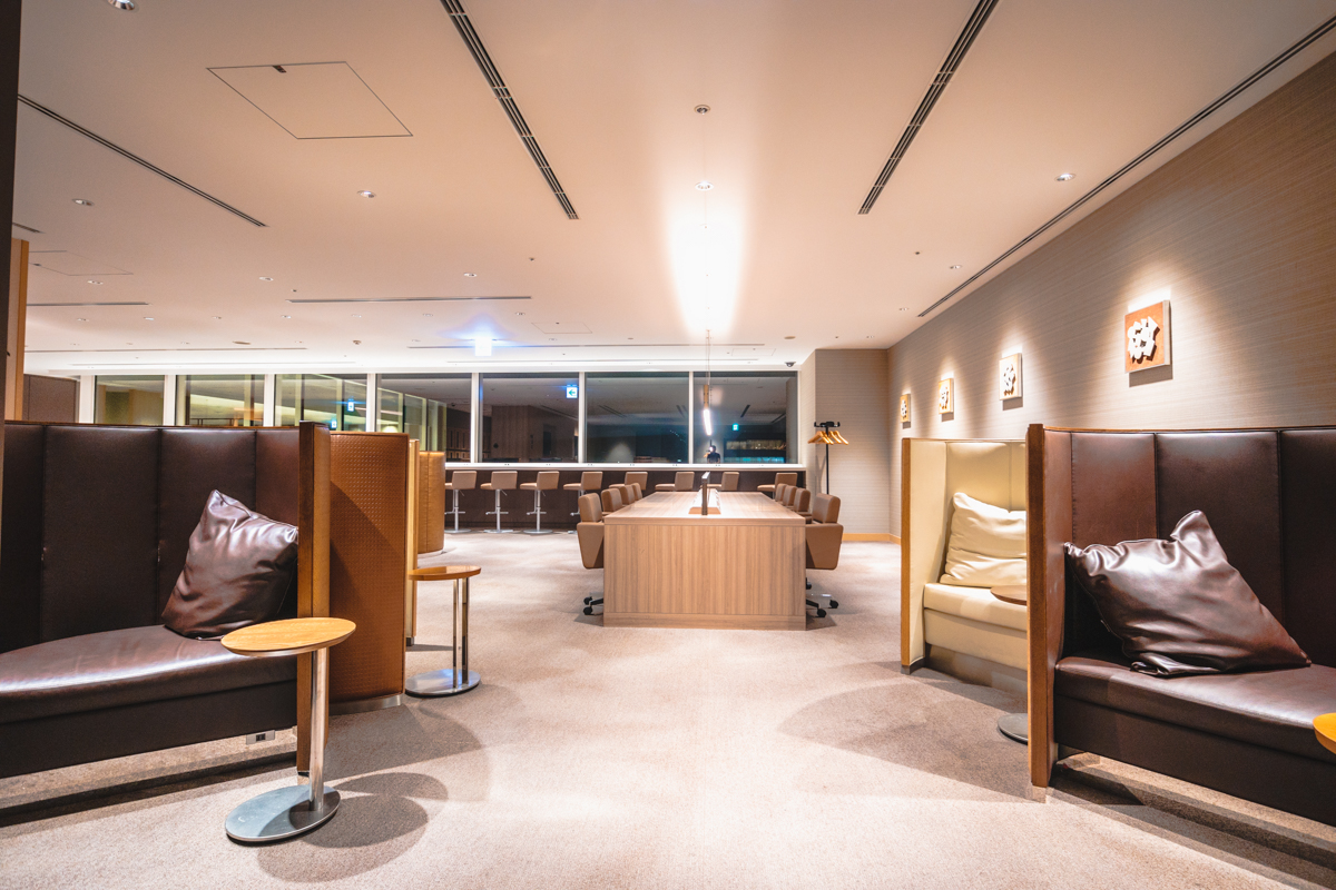 JAL Business Class Lounge Haneda Airport Solo Chairs