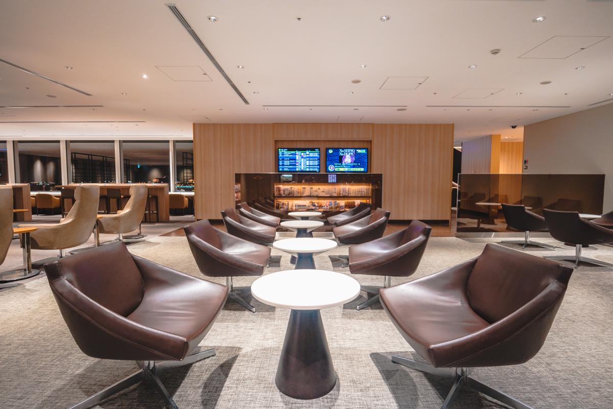 JAL Business Class Lounge Haneda Airport Upstairs Seating