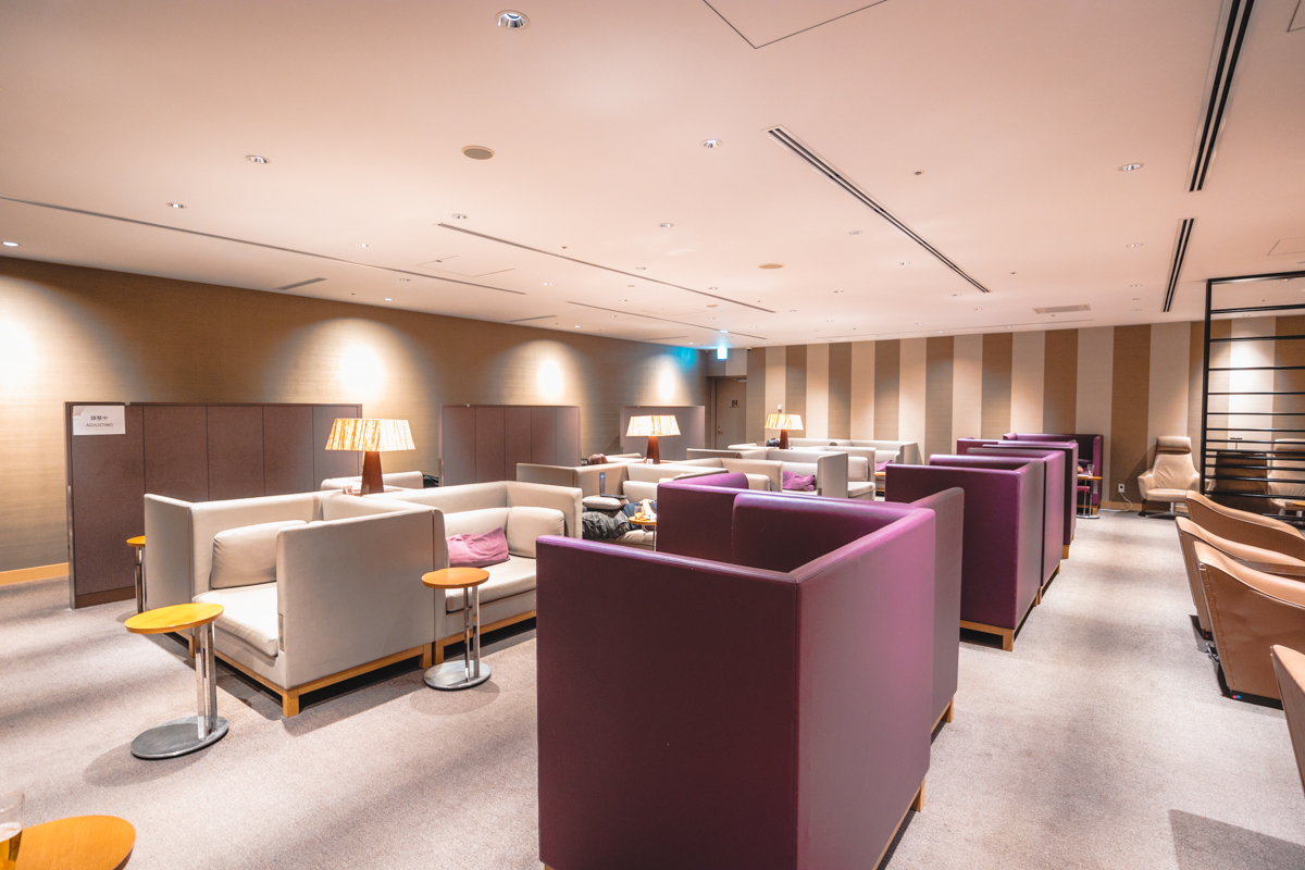 JAL Business Class Lounge Haneda Airport Upstairs Seating