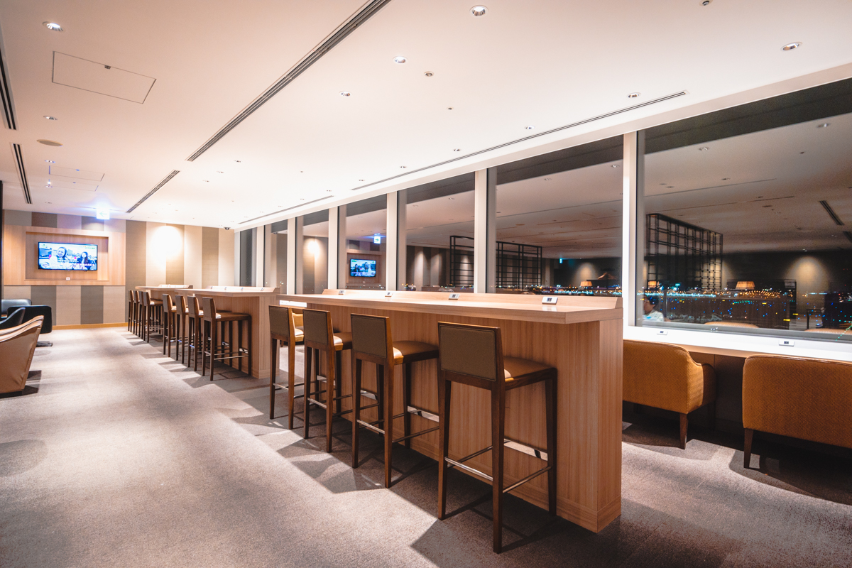 JAL Business Class Lounge Haneda Airport Upstairs Seating